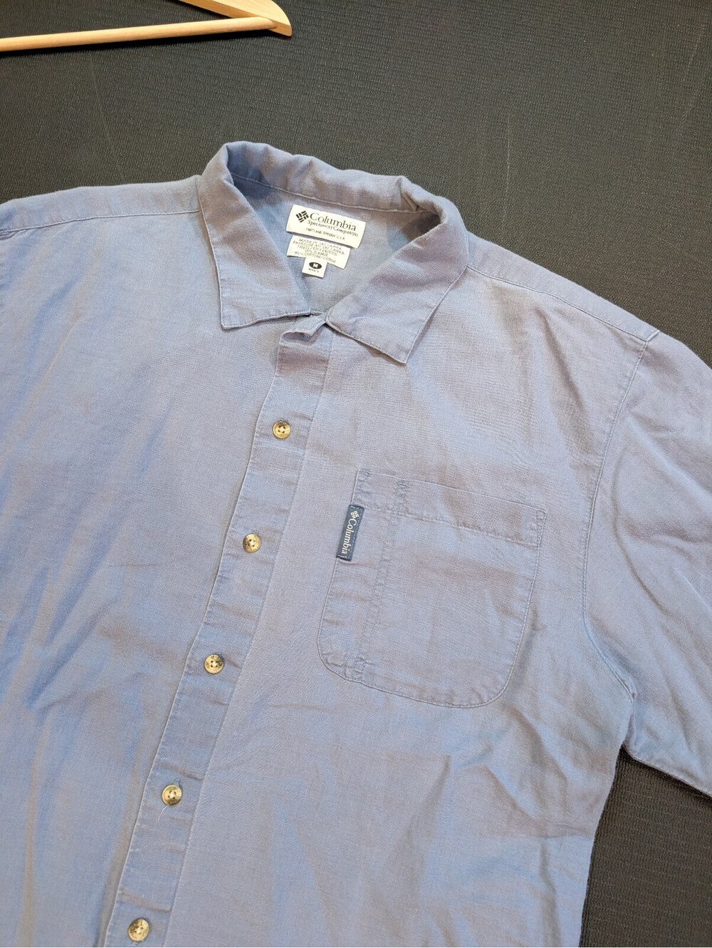 Columbia Men's Short Sleeve Button-Up Shirt Medium Light Blue Cotton Linen Blend